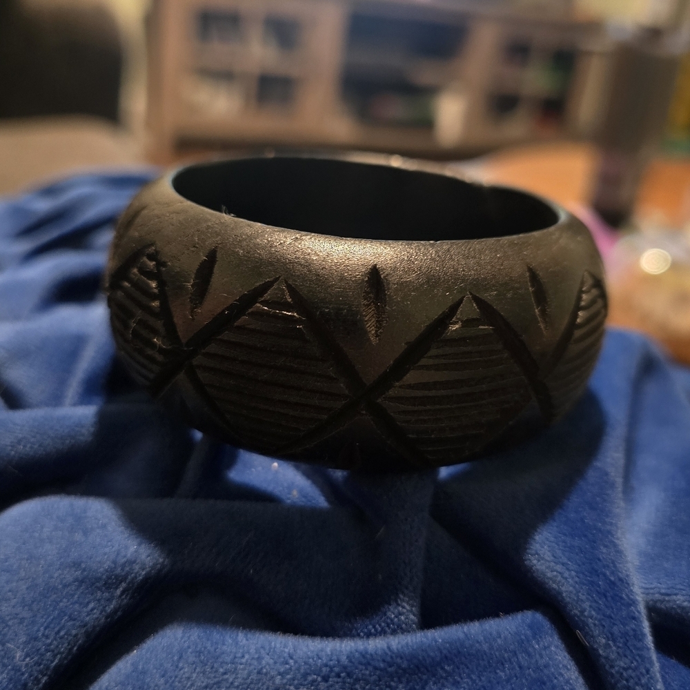 Vintage Made In India Black Carved Bangle Bracelet